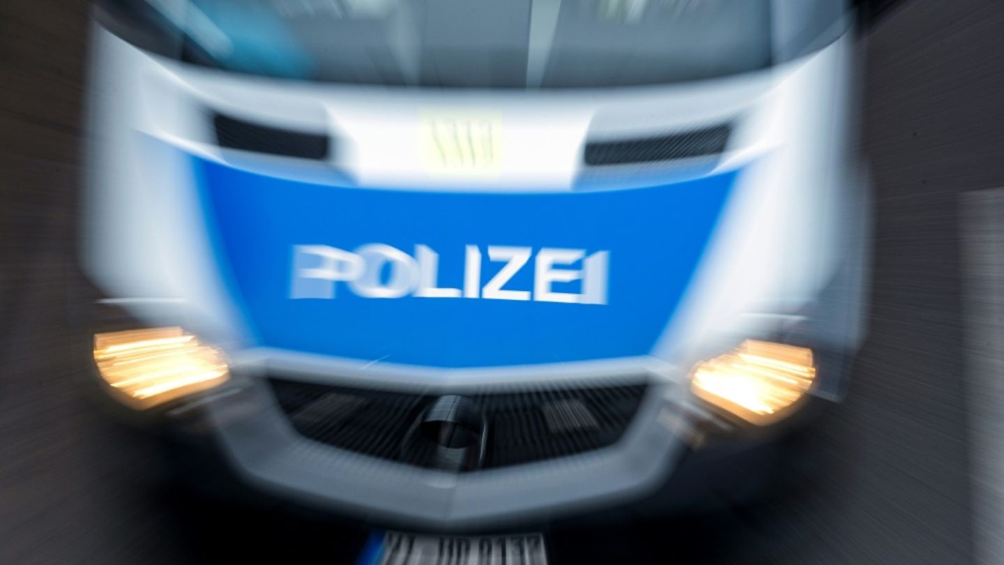 Messerangriff bei Lebensmittelkontrolle in Ruhrgebiet: Zwei Kontrolleurinnen verletzt