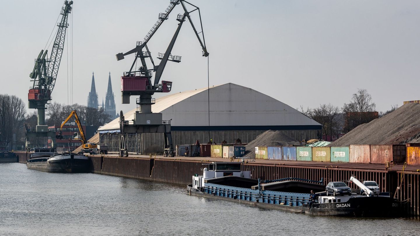 Wasserstraßen: Etwas weniger Umschlag an den Standorten von Bayernhafen