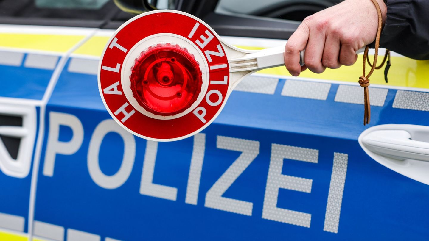 Polizeikontrolle: Ungekühlt und abgelaufen: Transport mit Fleisch gestoppt