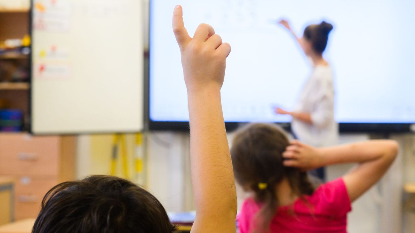 Bildung: Ministerium regelt Arbeitszeitkonto für Grundschullehrer neu