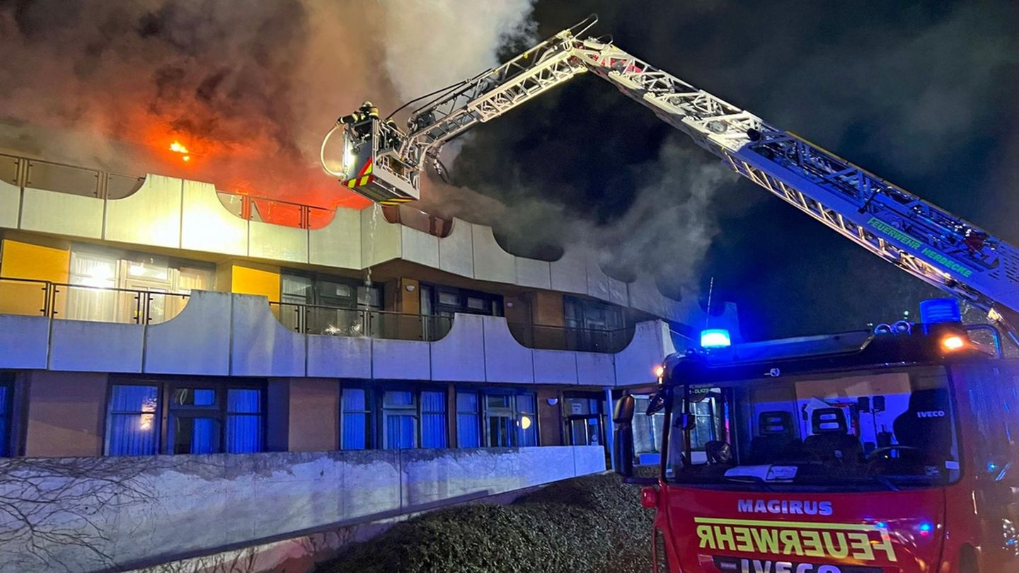 Brände: Feuer in ehemaligem Altenheim – Hinweise auf Brandstiftung