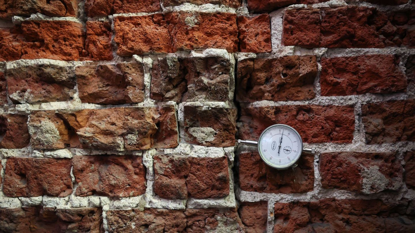 Risse im Turm: Bohrungen bestätigen Risse am Hamburger Michel