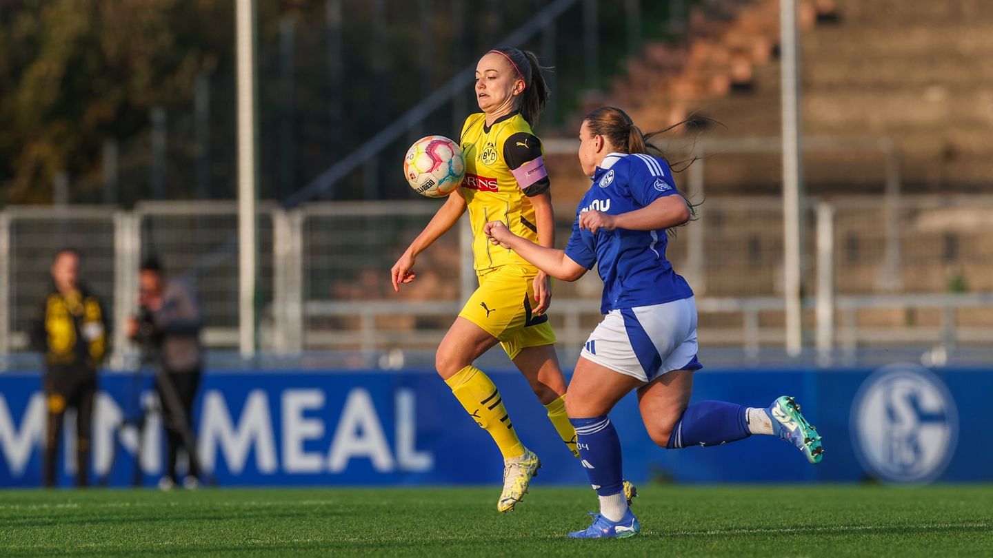 Fußball-Landespokal: Vor 10.000 Zuschauern: BVB-Frauen besiegen Schalke 2:0
