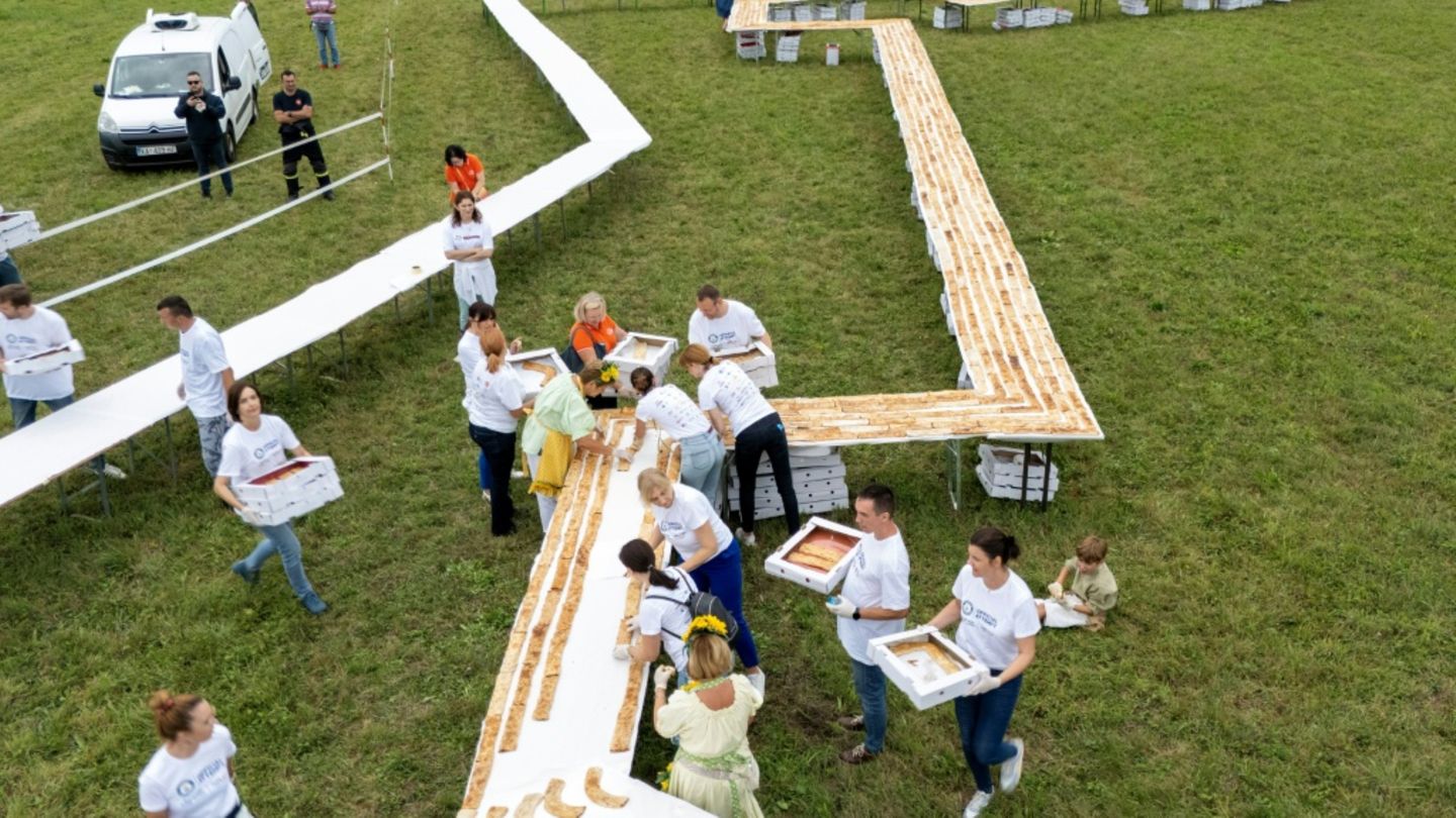 Drei Kilometer: Kroatisches Dorf stellt neuen Strudel-Rekord auf