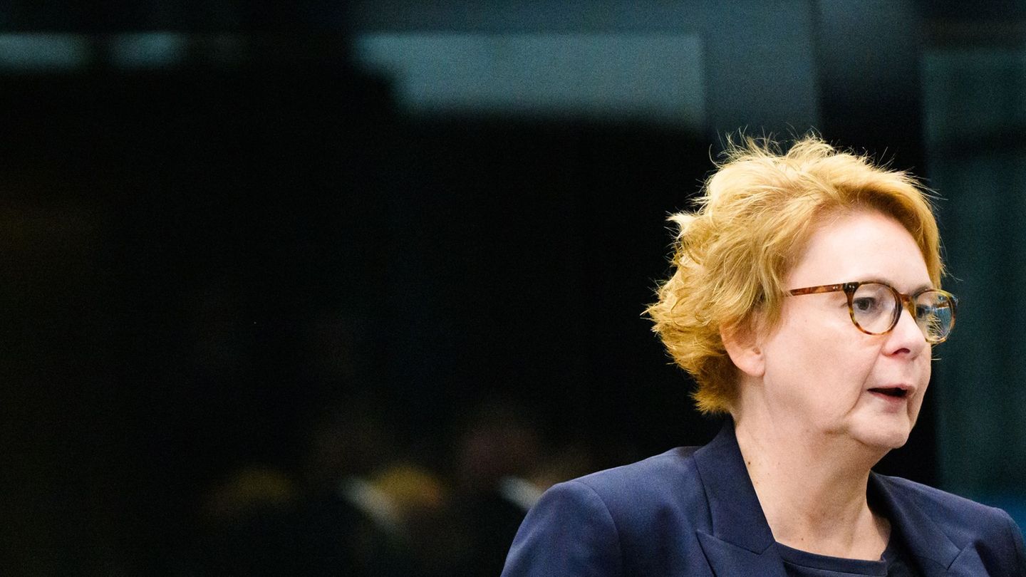 Fall Friedland: Nach Tod von 16-Jähriger: Ministerin verteidigt Behörden