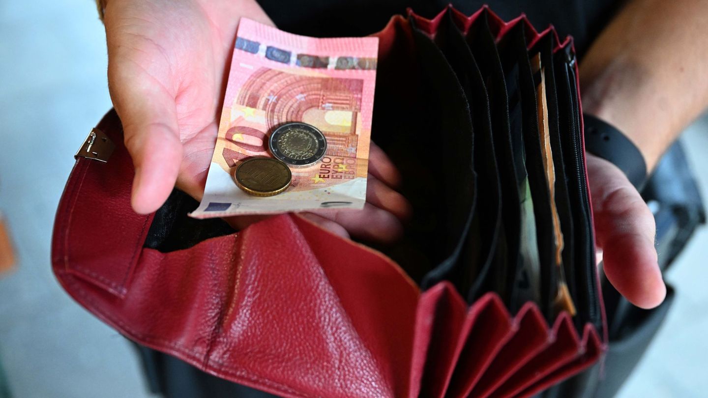 Teures Leben: Haushaltskasse erholt sich nur langsam von hoher Inflation
