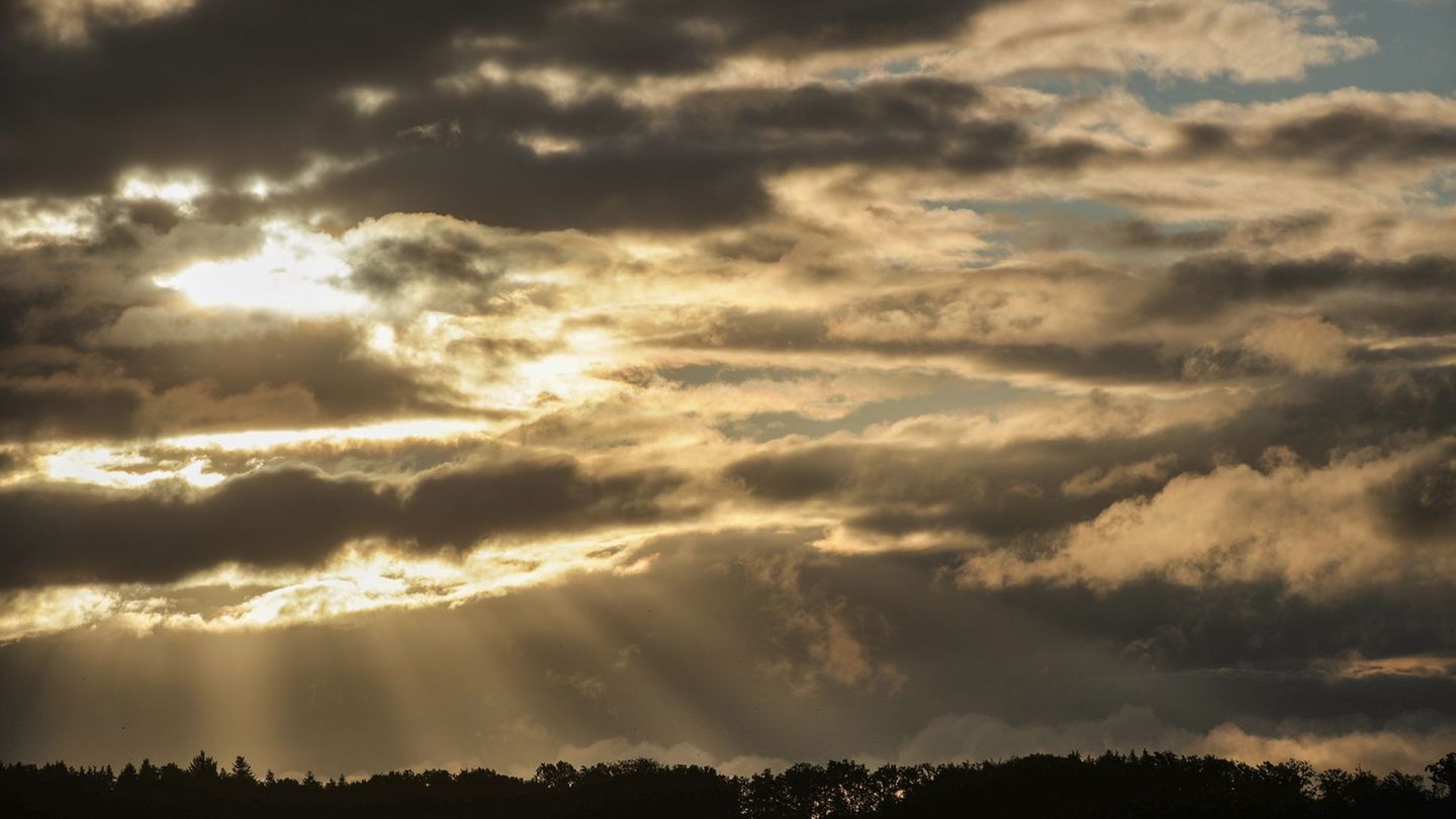 Regen lässt nach: Wochenende bringt freundlicheres Herbstwetter